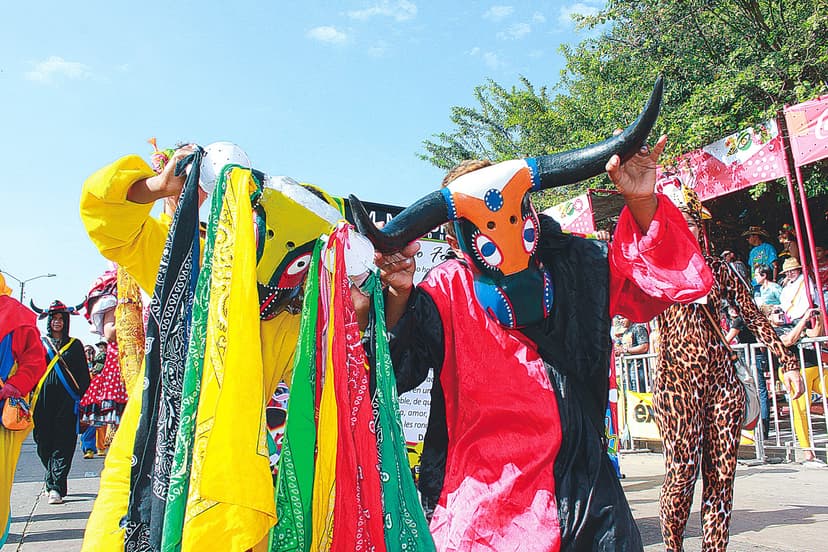 León Birbragher Vinkel, Congos Toritos, 2013, photograph (Barranquilla Carnival)
