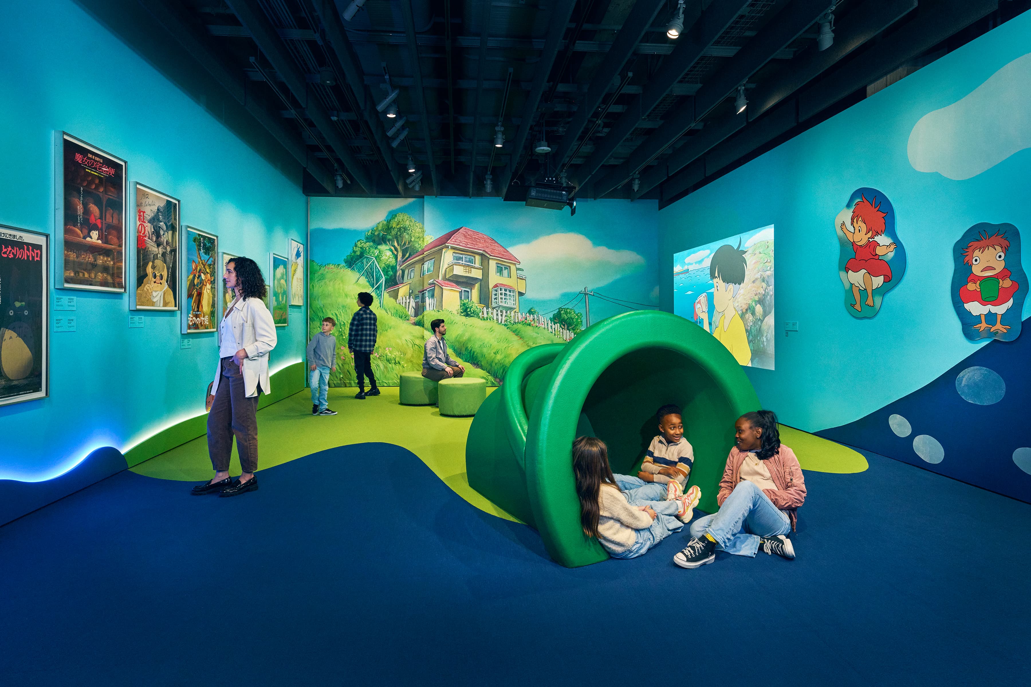 Installation view 4 of 6