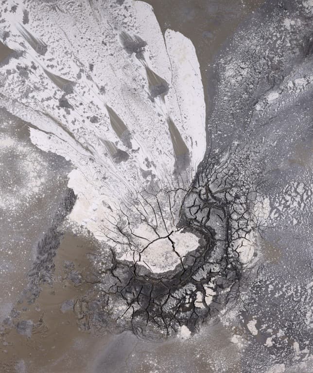 Danae Mattes: Of Water, Dust, and Light