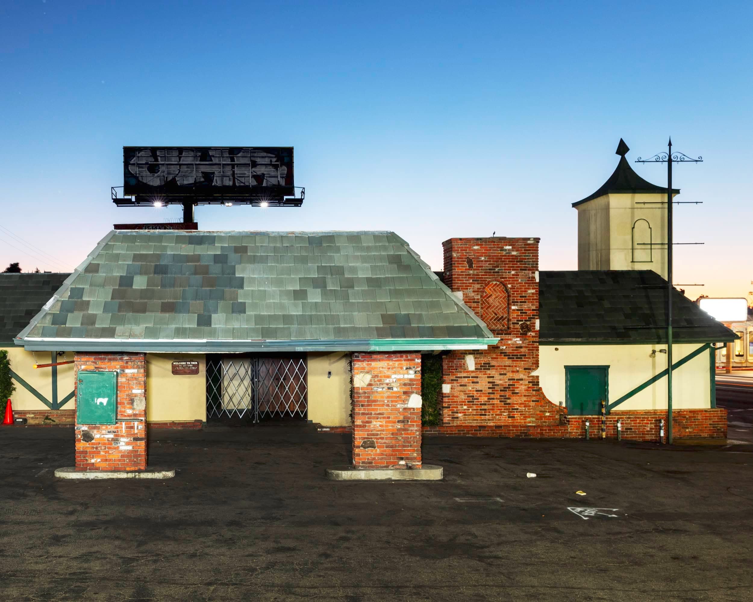 1911 Sunset Boulevard