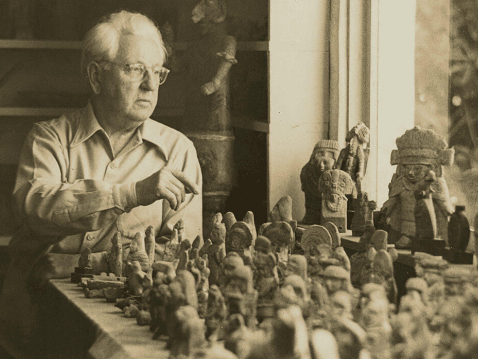 Stendahl’s World: Marketing Ancient Mexico and Modern Art in Los Angeles