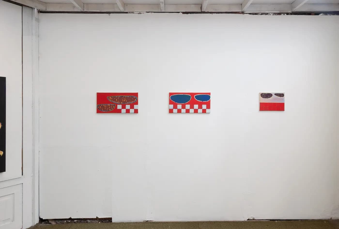 Installation view 1 of 4