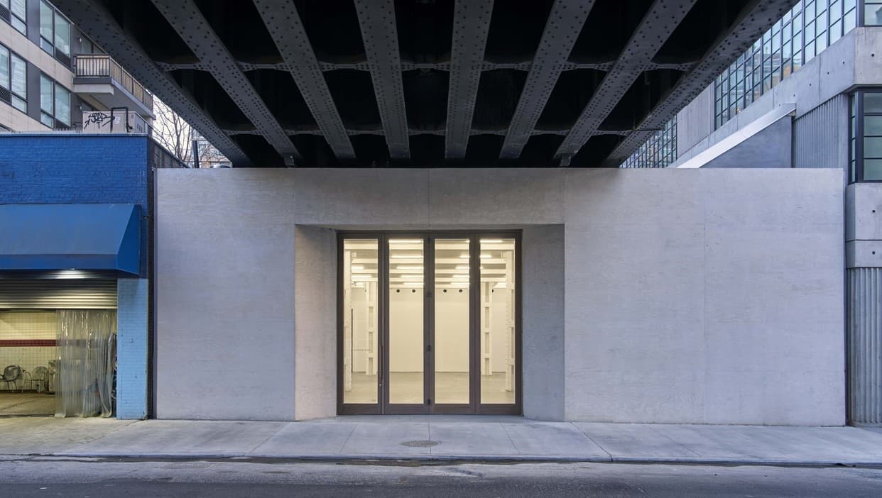 Lisson, 504 W 24th Street